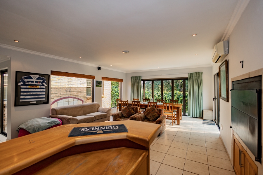 4 Bedroom Property for Sale in Kenridge Heights Western Cape